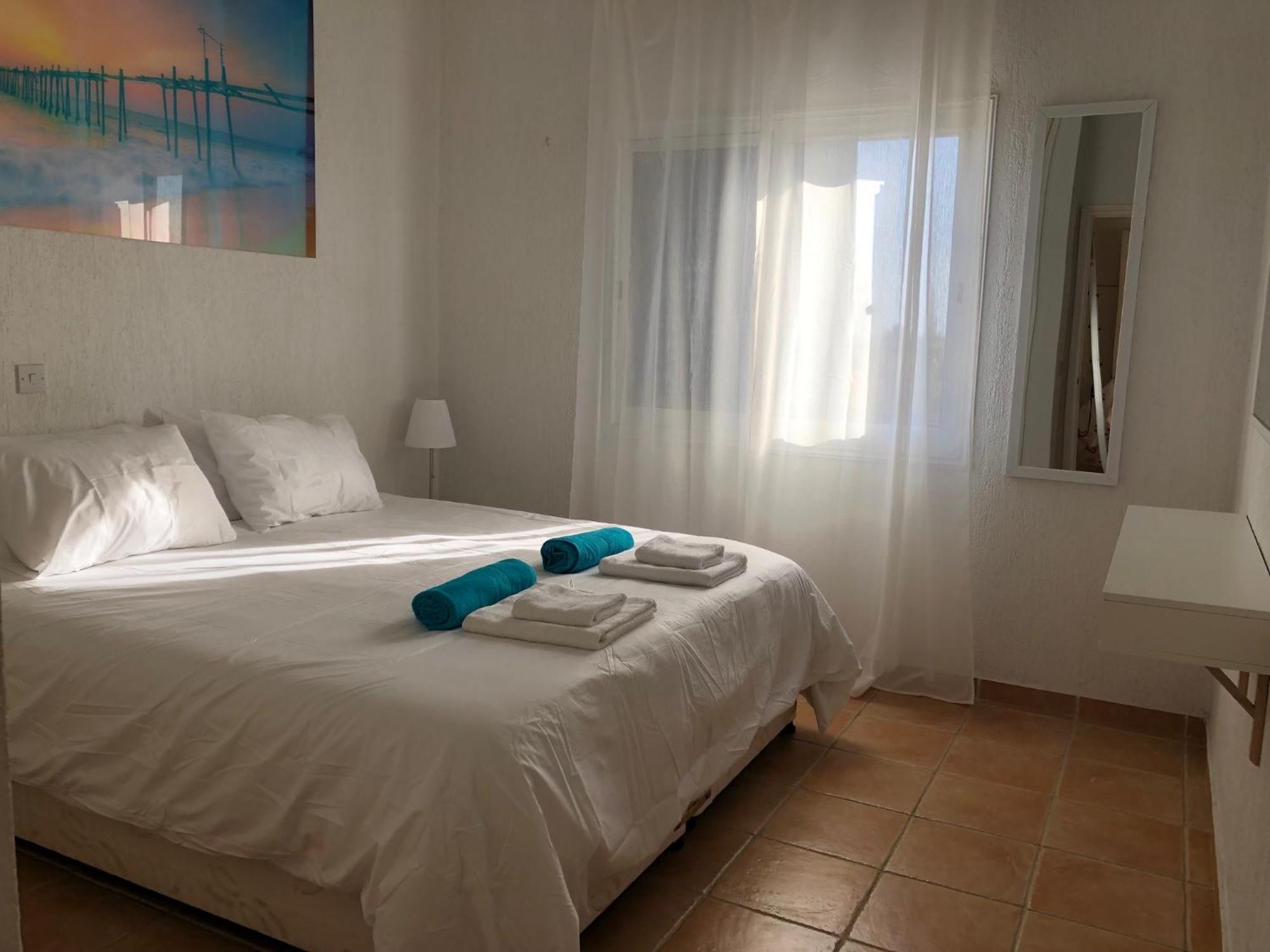 Limnaria Gardens - 1 Bedroom, Sunny Apartment With Stunning Pool Views Paphos Eksteriør bilde